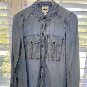 Chambray maternity shirt